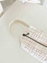 画像をギャラリービューアに読み込む, 【eyou / 予約】Soft days - Pink check(お散歩ポーチ)