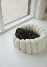 画像をギャラリービューアに読み込む, 【即納/azalea】カヌレクッション(Flower)