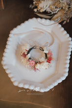 画像をギャラリービューアに読み込む, 【バレンタイン限定デザイン】わんこの花かんむり " Valentine "