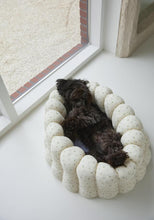 画像をギャラリービューアに読み込む, 【即納/azalea】カヌレクッション(Flower)