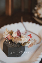 画像をギャラリービューアに読み込む, 【バレンタイン限定デザイン】わんこの花かんむり " Valentine "