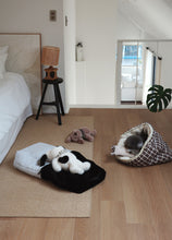 画像をギャラリービューアに読み込む, 【ohdibs / 予約】Snuggle Room _ black