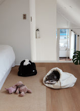 画像をギャラリービューアに読み込む, 【ohdibs / 予約】Snuggle Room _ Cream