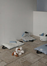 画像をギャラリービューアに読み込む, 【ohdibs / 予約】Layer Pillow