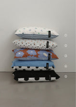 画像をギャラリービューアに読み込む, 【ohdibs / 予約】Layer Pillow