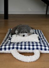 画像をギャラリービューアに読み込む, 【ohdibs / 予約】Fluffy Pillow _ Navy check
