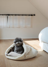 画像をギャラリービューアに読み込む, 【ohdibs / 予約】Snuggle Room _ Cream
